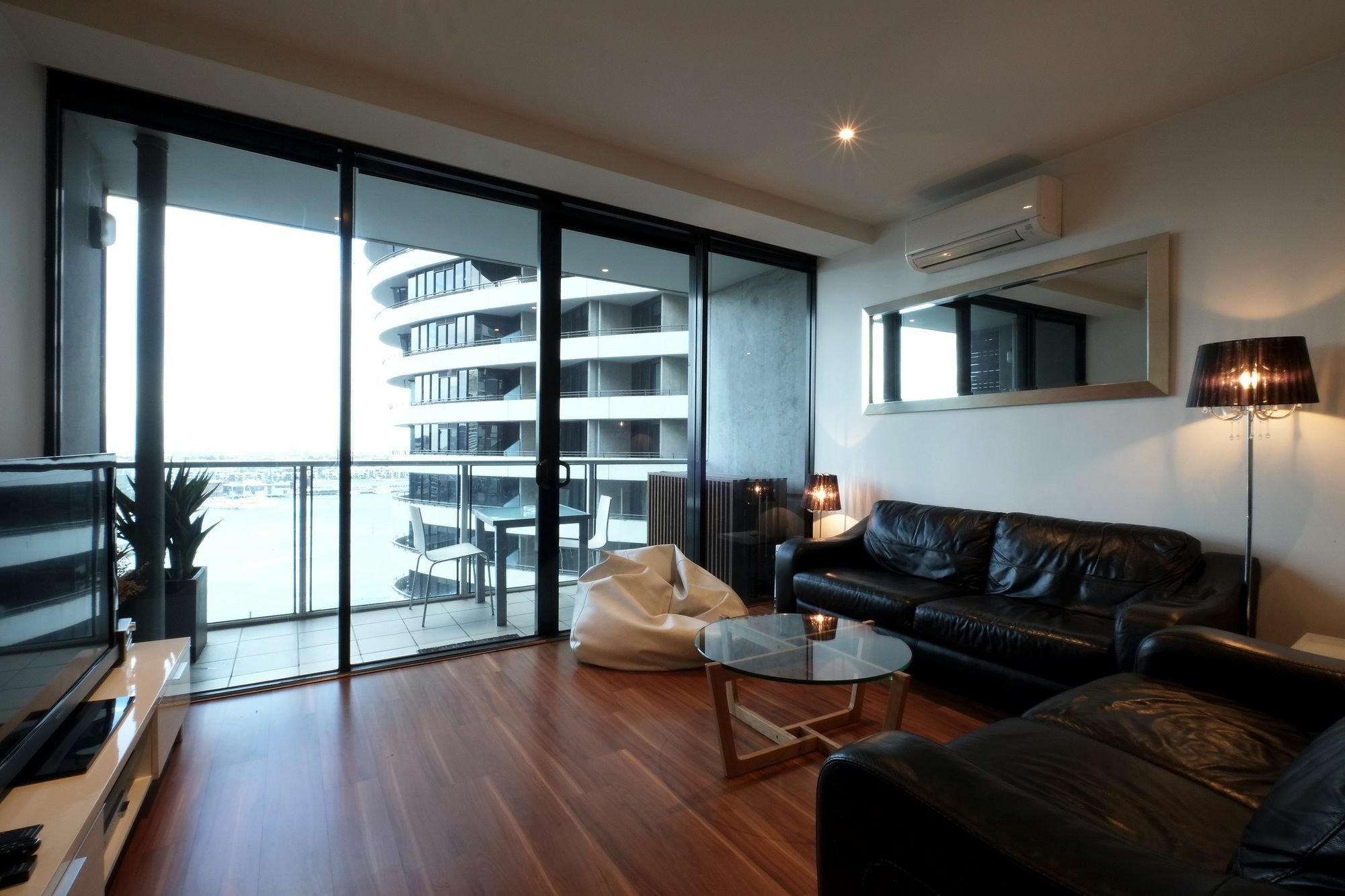 Acd Apartments Melbourne Dış mekan fotoğraf